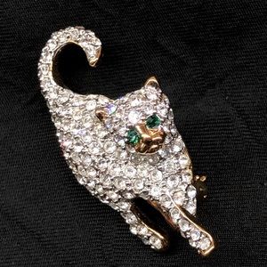 Vintage Rhinestone Cat Brooch Pin with green eyes